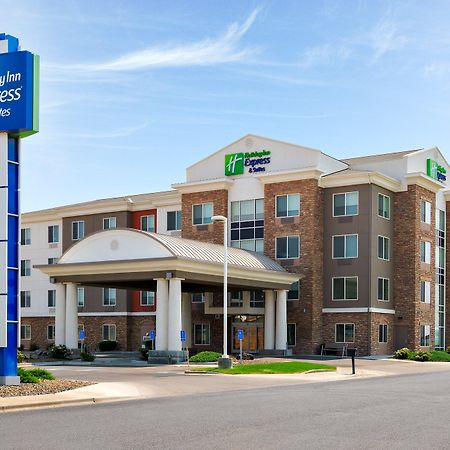 Holiday Inn Express Hotel & Suites Ontario By Ihg Екстериор снимка