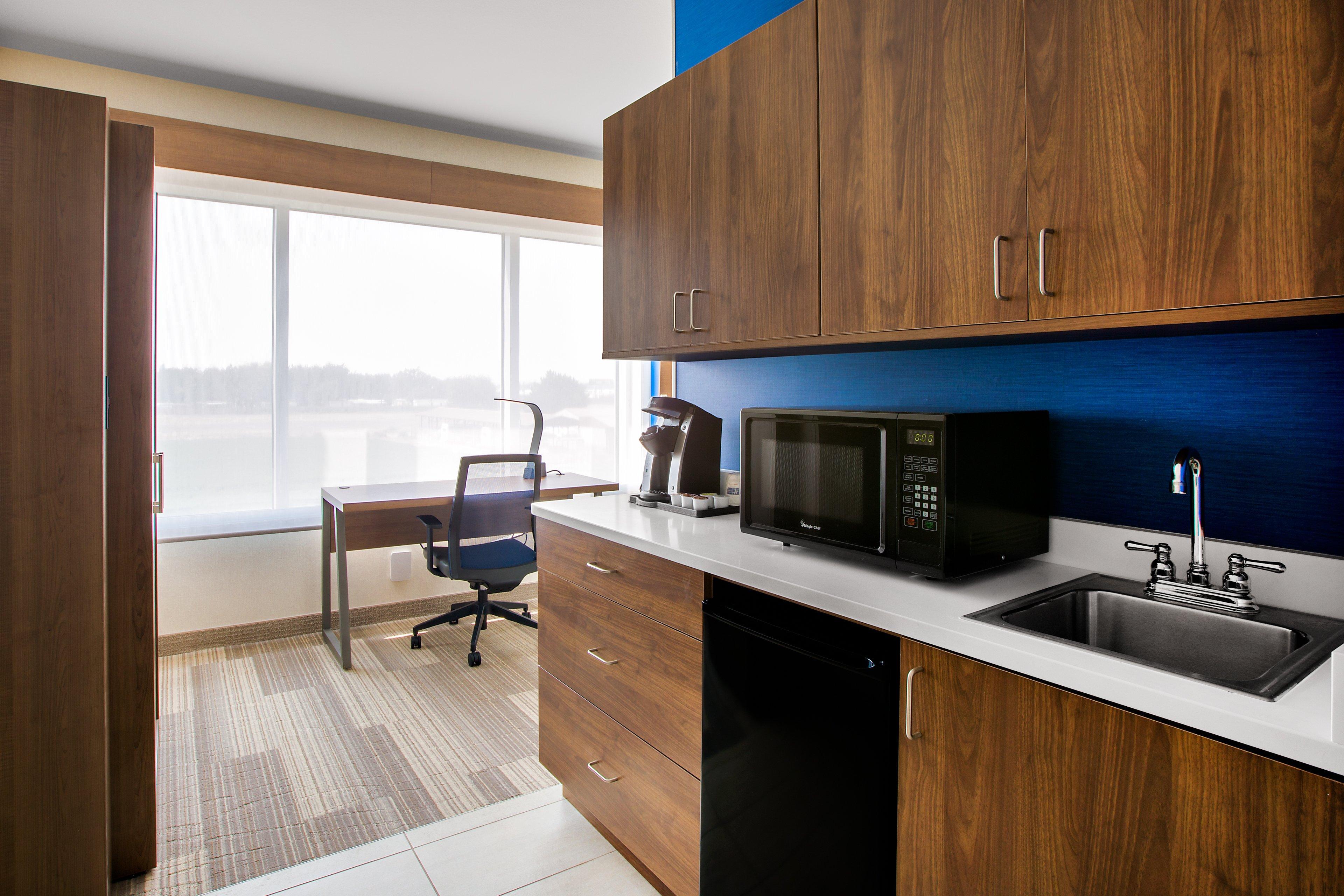 Holiday Inn Express Hotel & Suites Ontario By Ihg Екстериор снимка